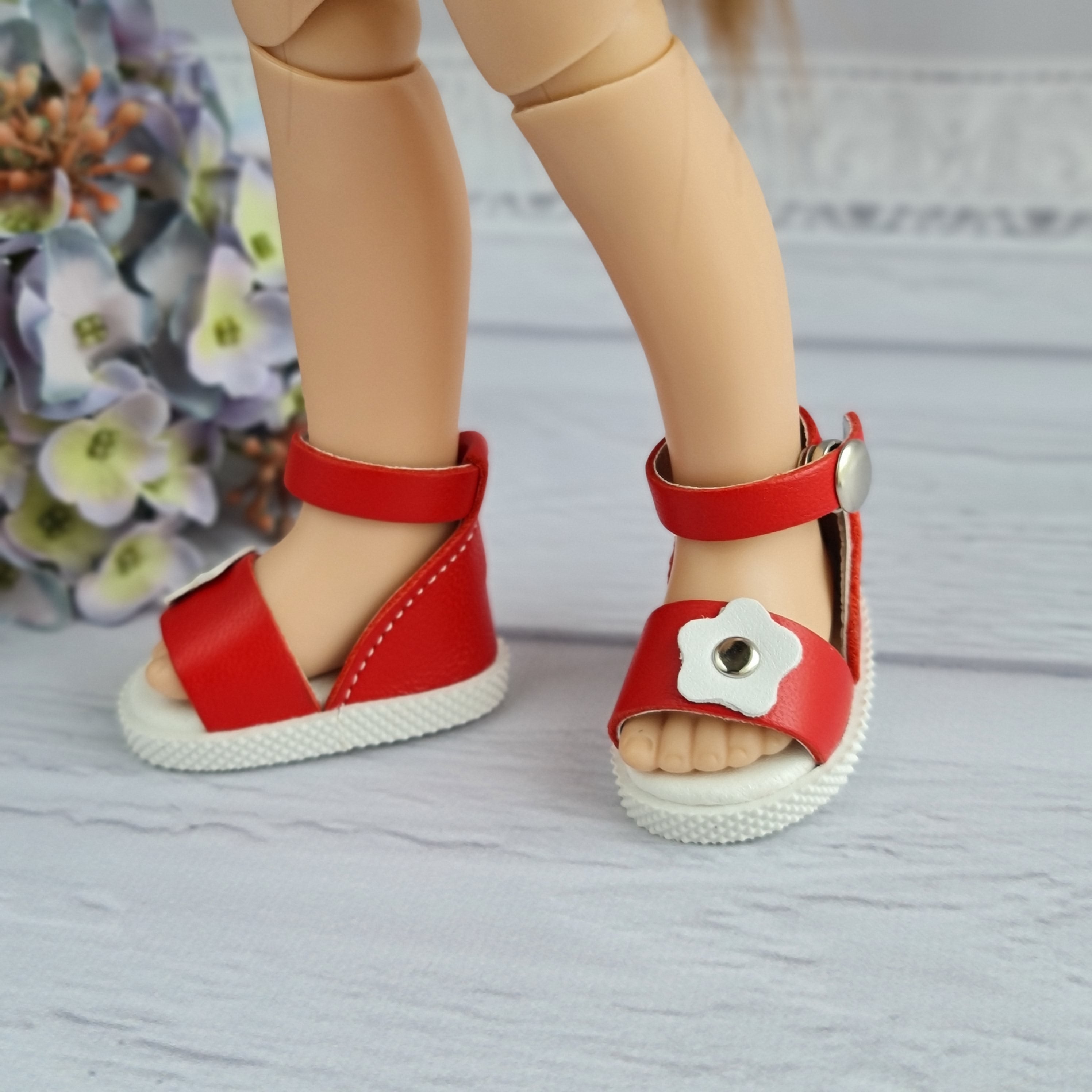 Paola Reina doll shoes. Shoes for Paola Reina Dolls.