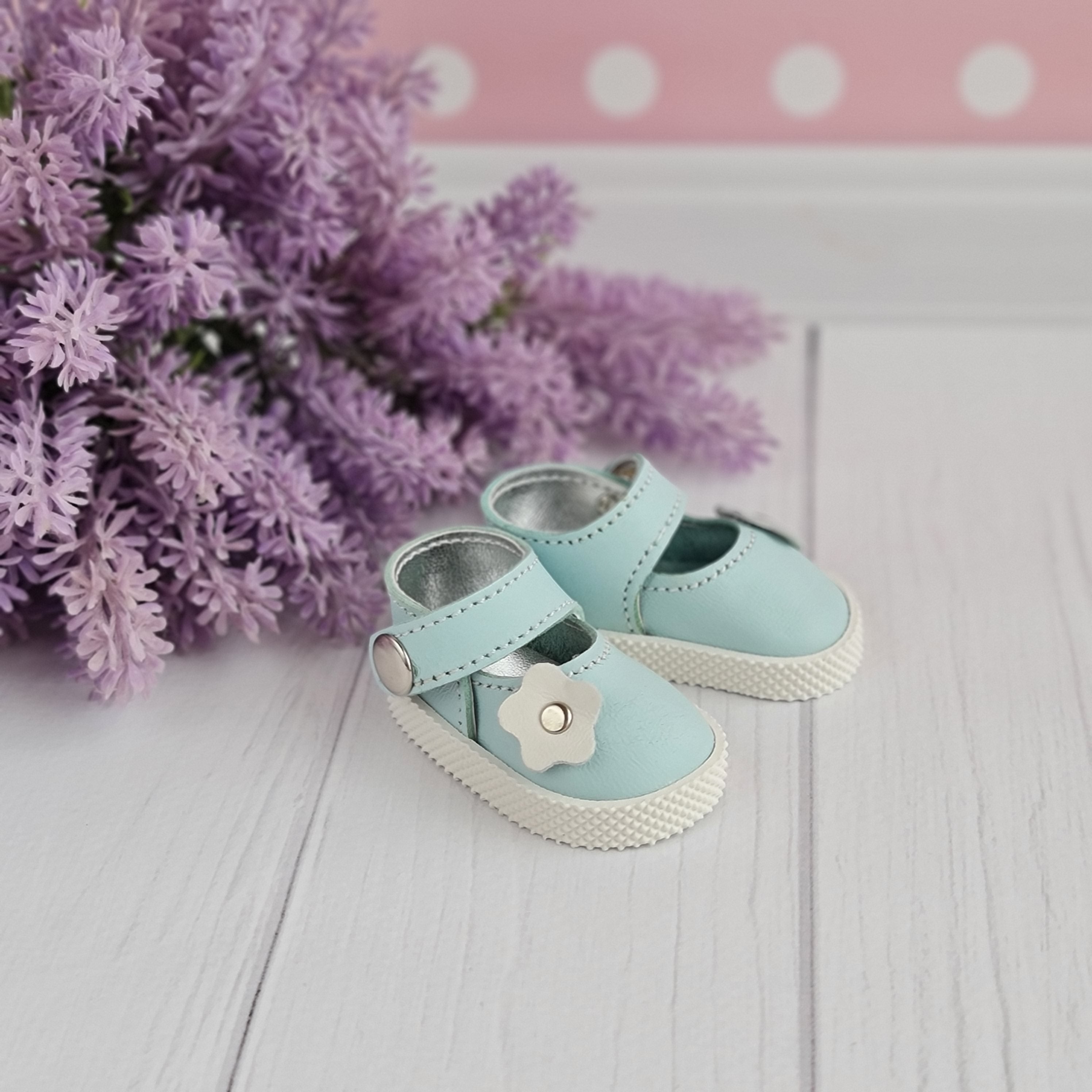 Gotz Little kidz doll shoes. 14 inch doll shoes.