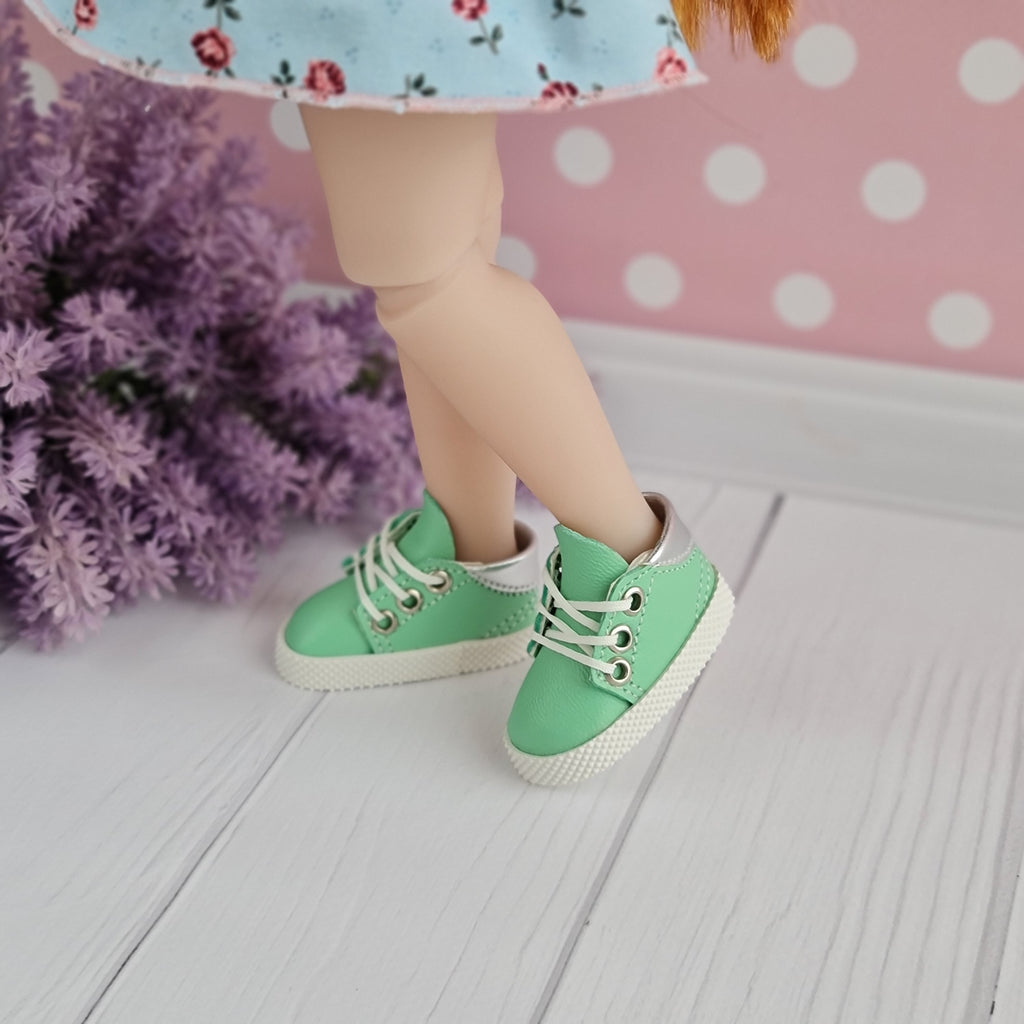 Ruby Red doll shoes. Shoes for Ruby Red Fashion Friends doll.