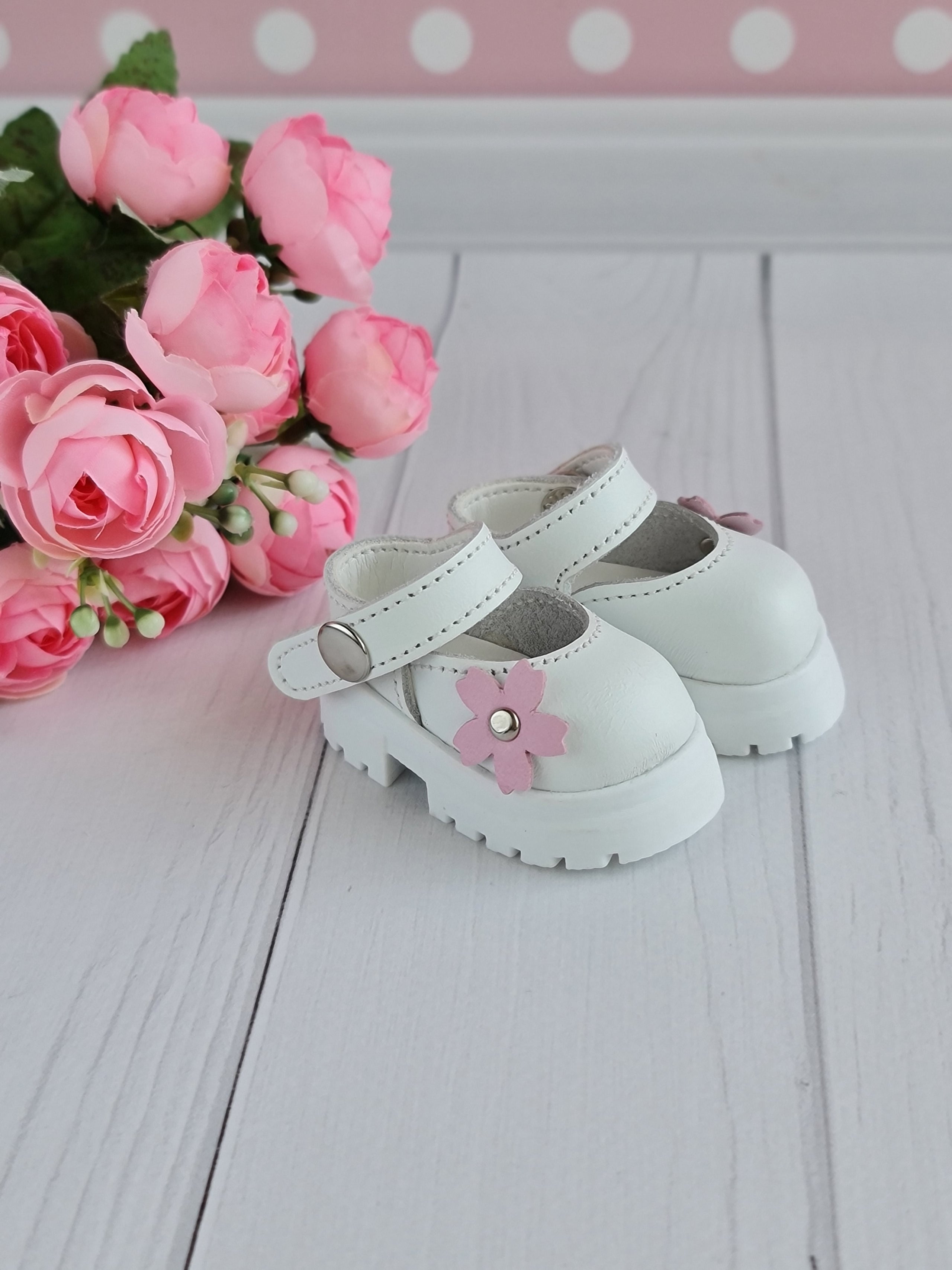 Gotz Little kidz doll shoes. 14 inch doll shoes.