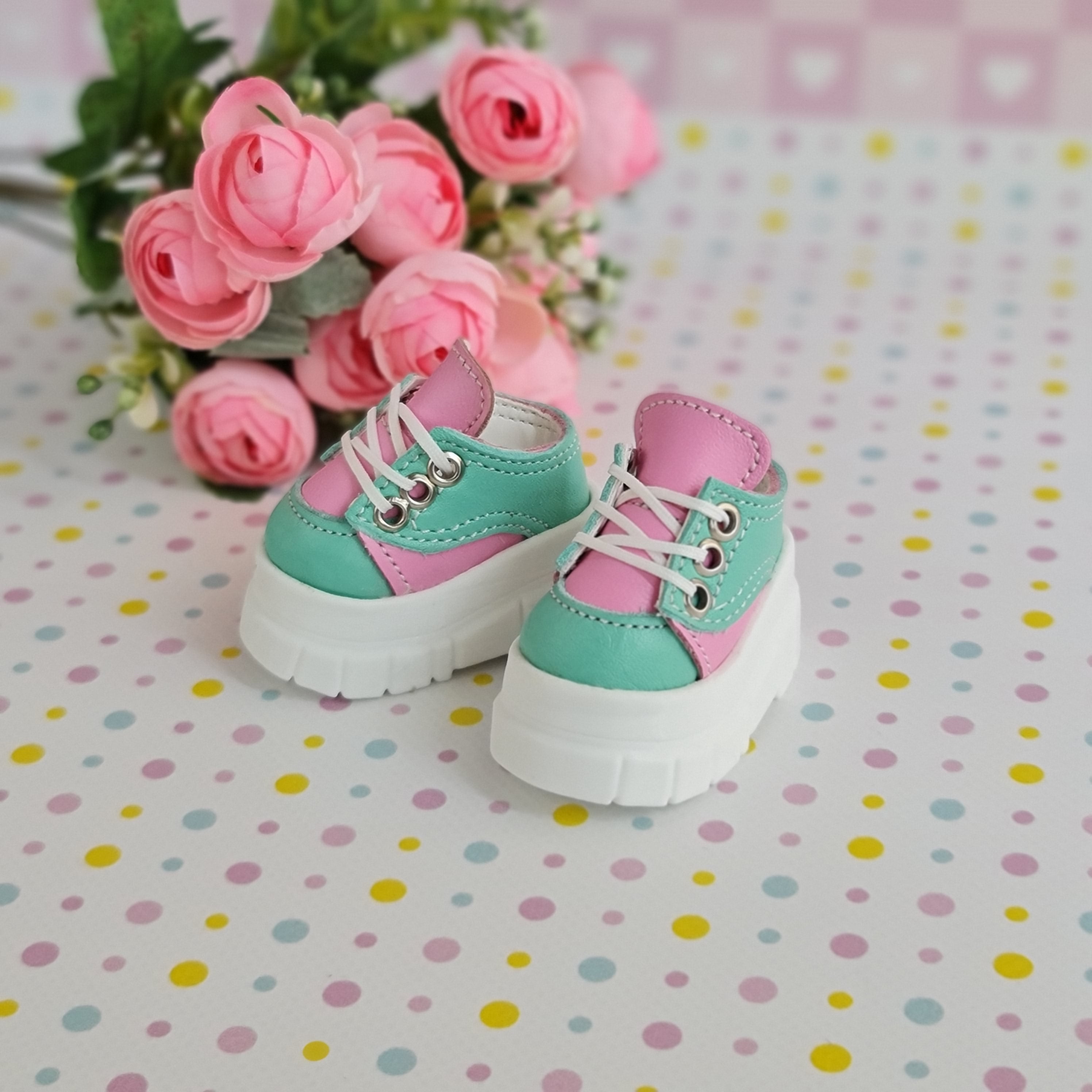 Paola Reina doll shoes. Shoes for Paola Reina Dolls.