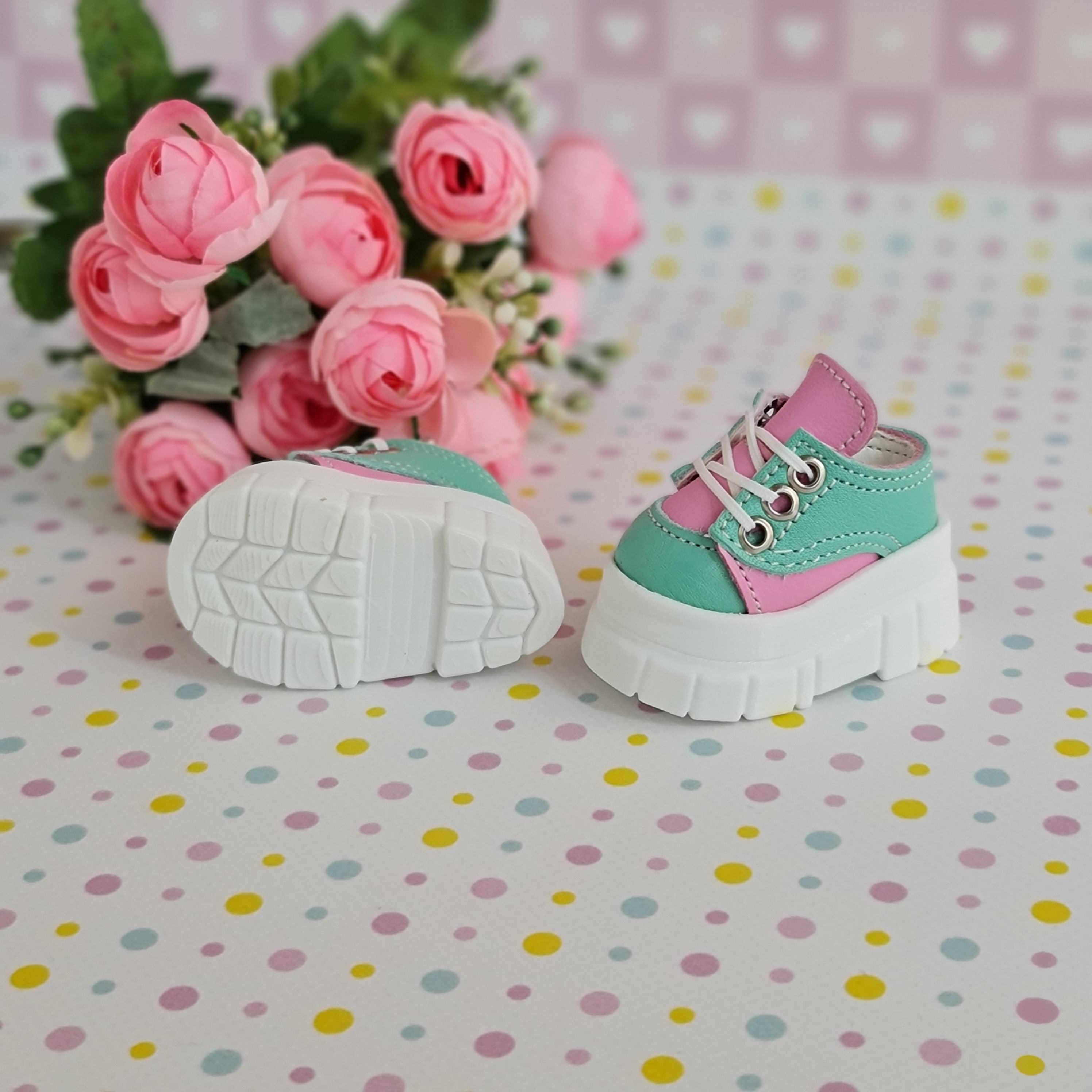 Paola Reina doll shoes. Shoes for Paola Reina Dolls.