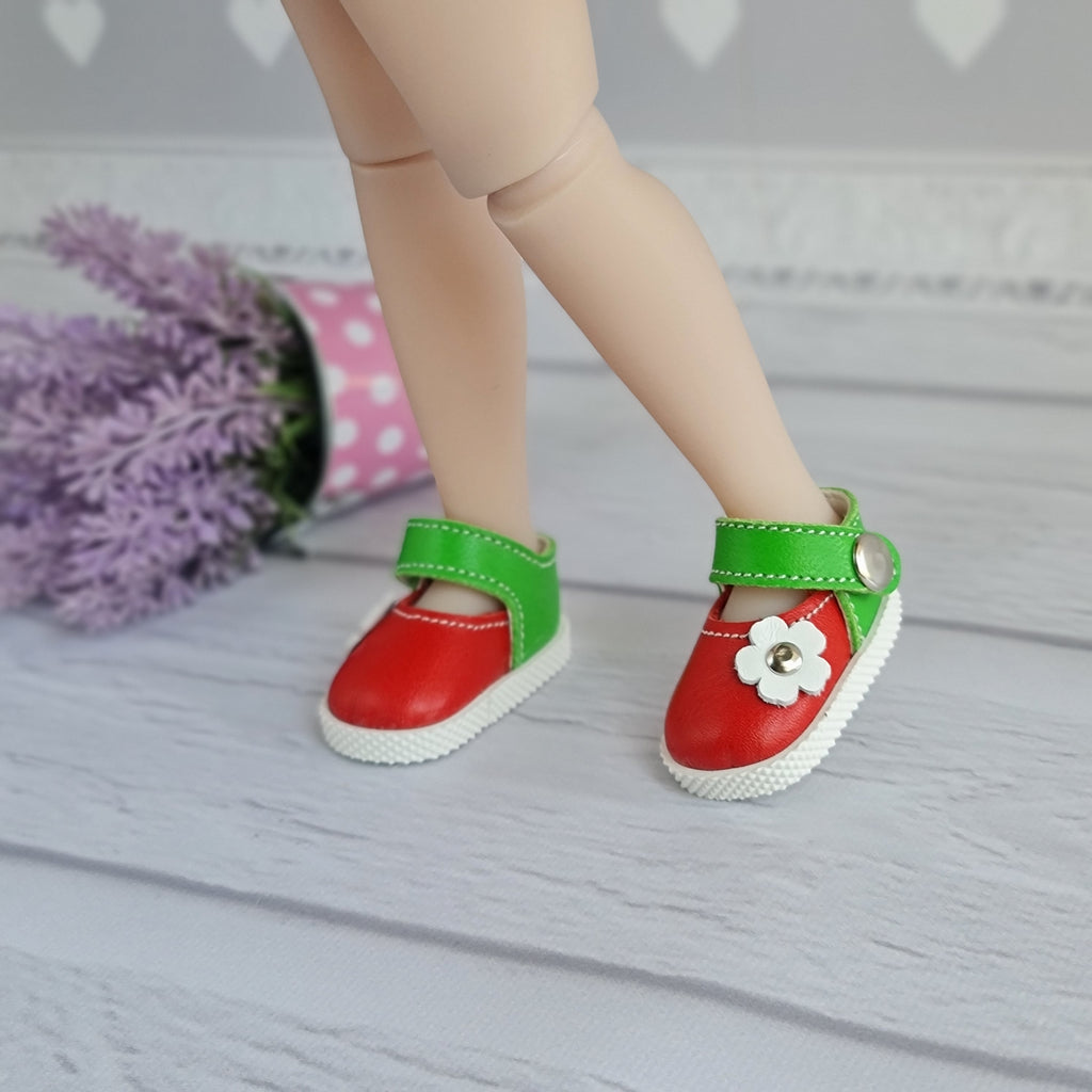 Ruby Red doll shoes. Shoes for Ruby Red Fashion Friends doll.