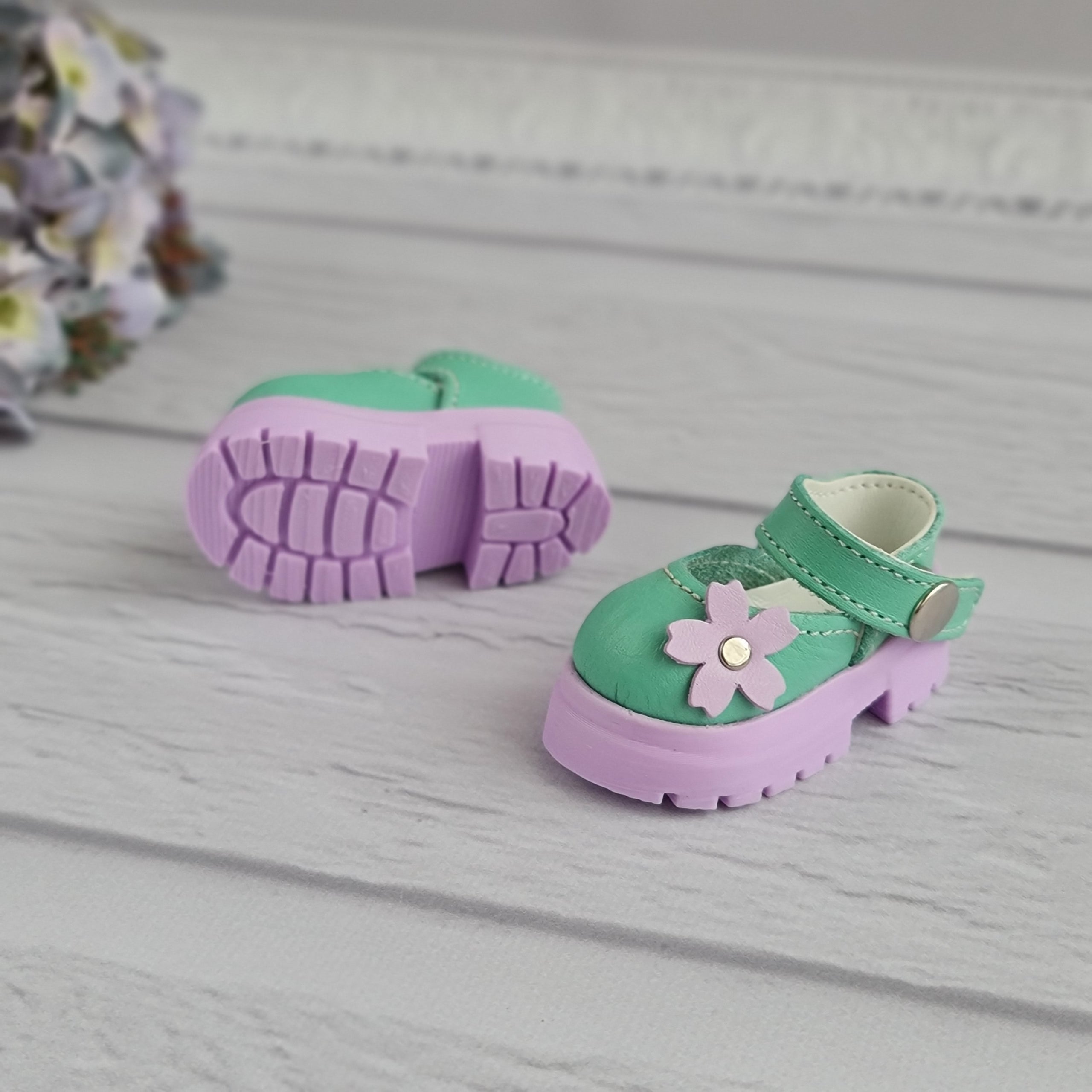 Gotz Little kidz doll shoes. 14 inch doll shoes.