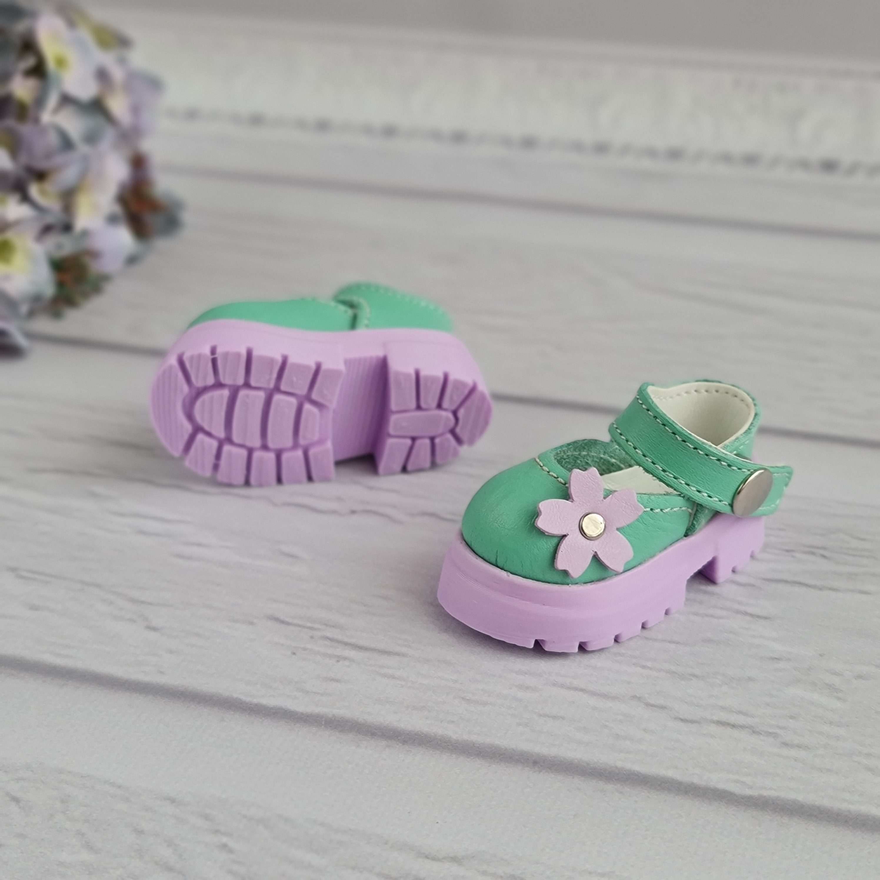 Gotz Little kidz doll shoes. 14 inch doll shoes.
