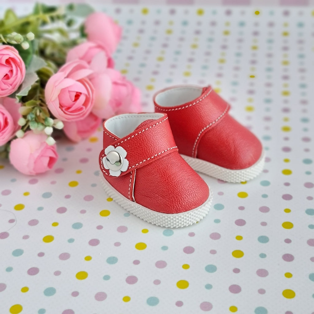 Shoes for Sasha Morgenthaler dolls. 16 inch. Petitcollin Starlette doll shoes.