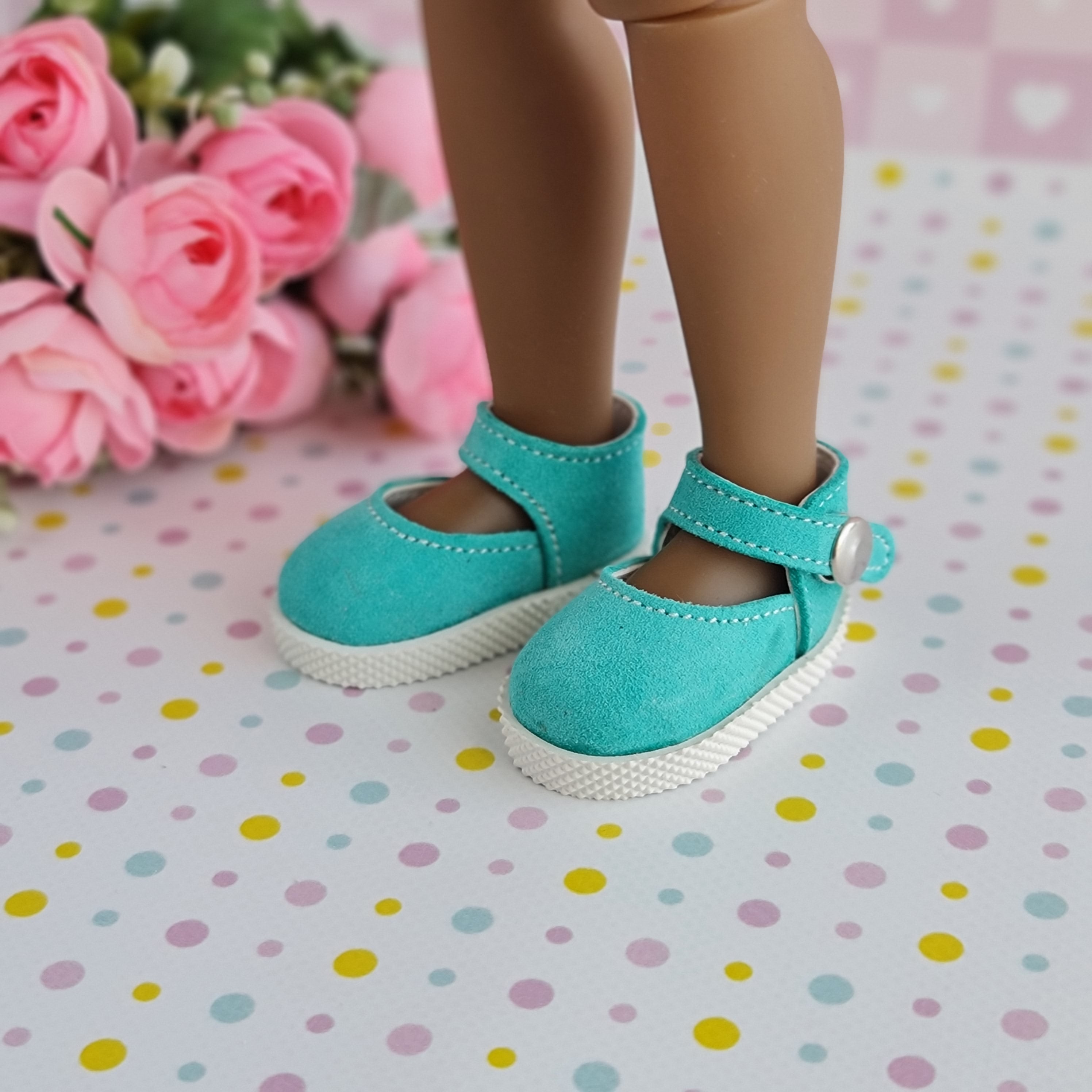 Ruby Red doll shoes. Shoes for Ruby Red Fashion Friends doll.