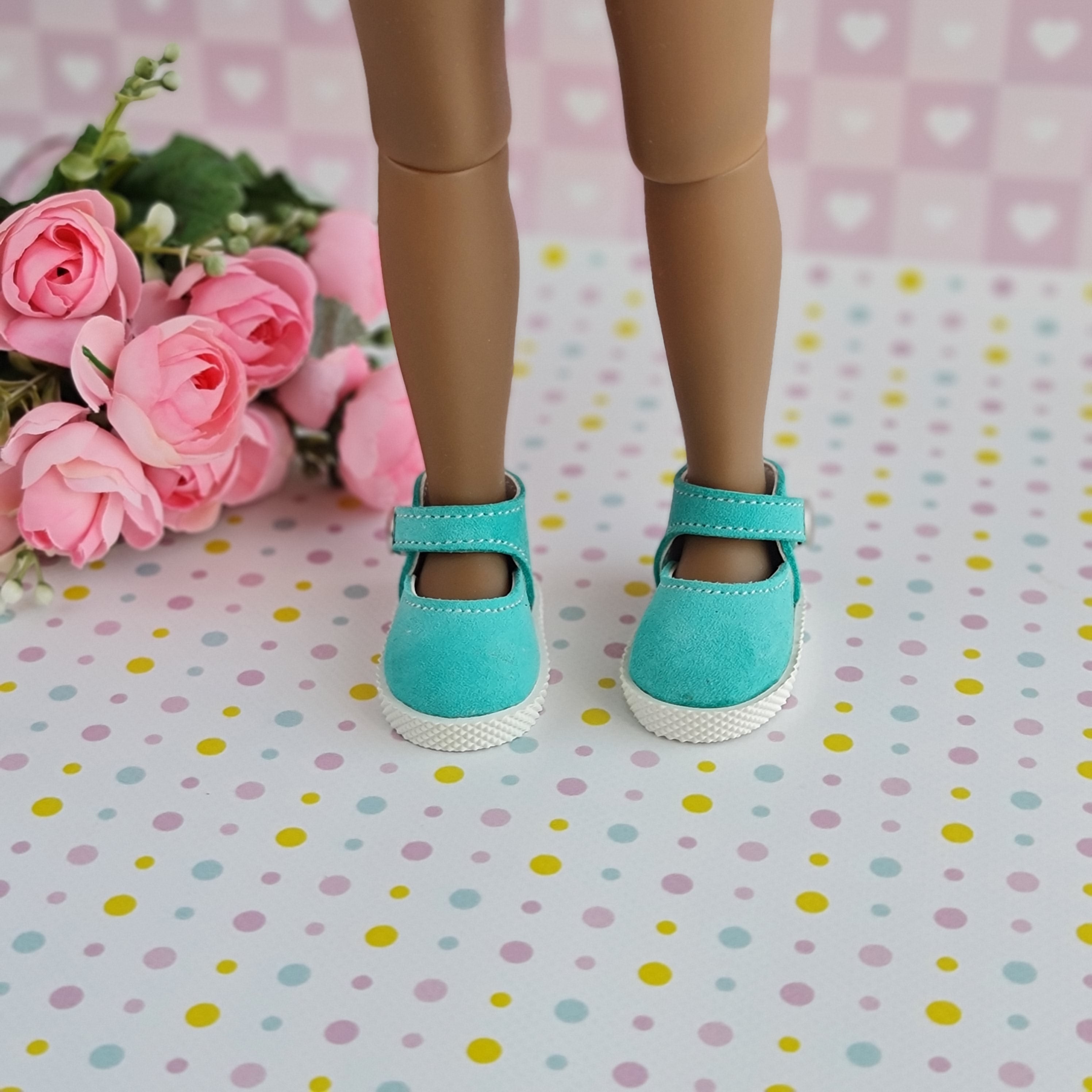 Ruby Red doll shoes. Shoes for Ruby Red Fashion Friends doll.