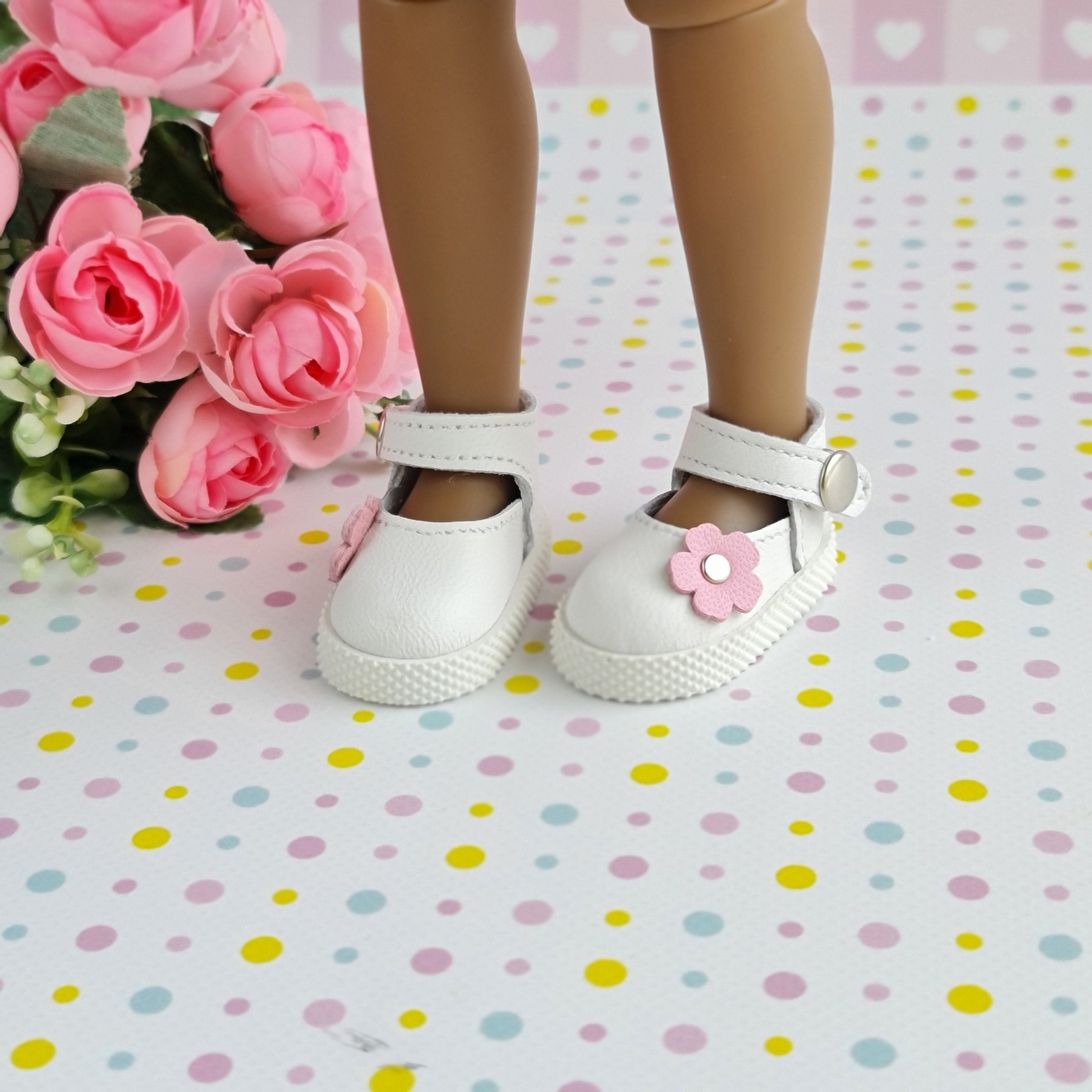 Ruby Red doll shoes. Shoes for Ruby Red Fashion Friends doll.