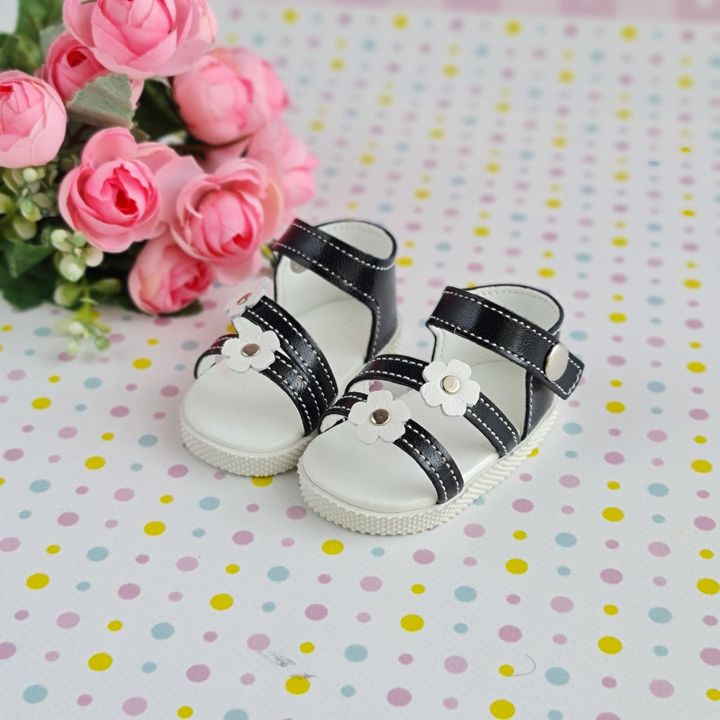 Gotz Happy kidz doll shoes. 18inch doll shoes.