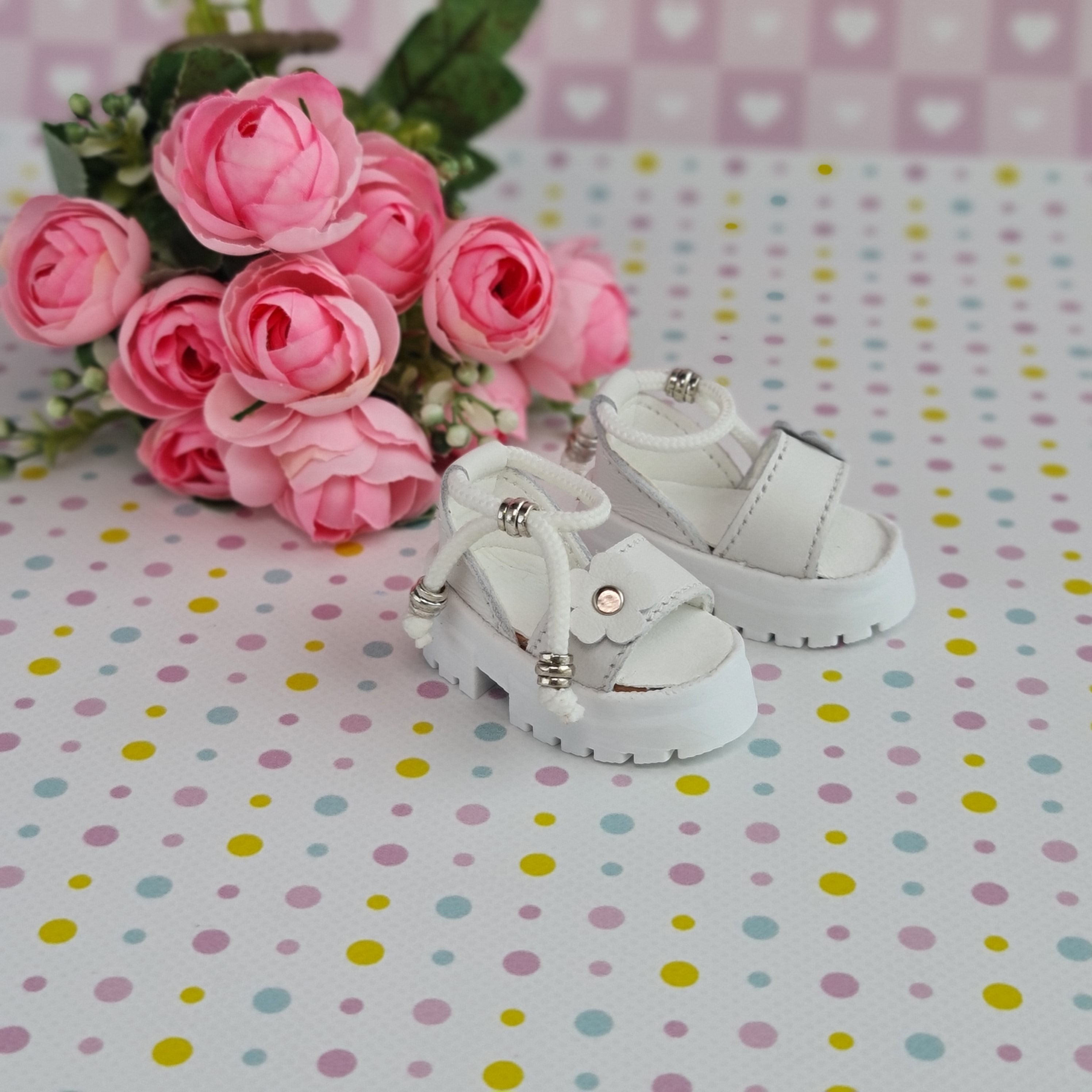 Paola Reina doll shoes. Shoes for Paola Reina Dolls.