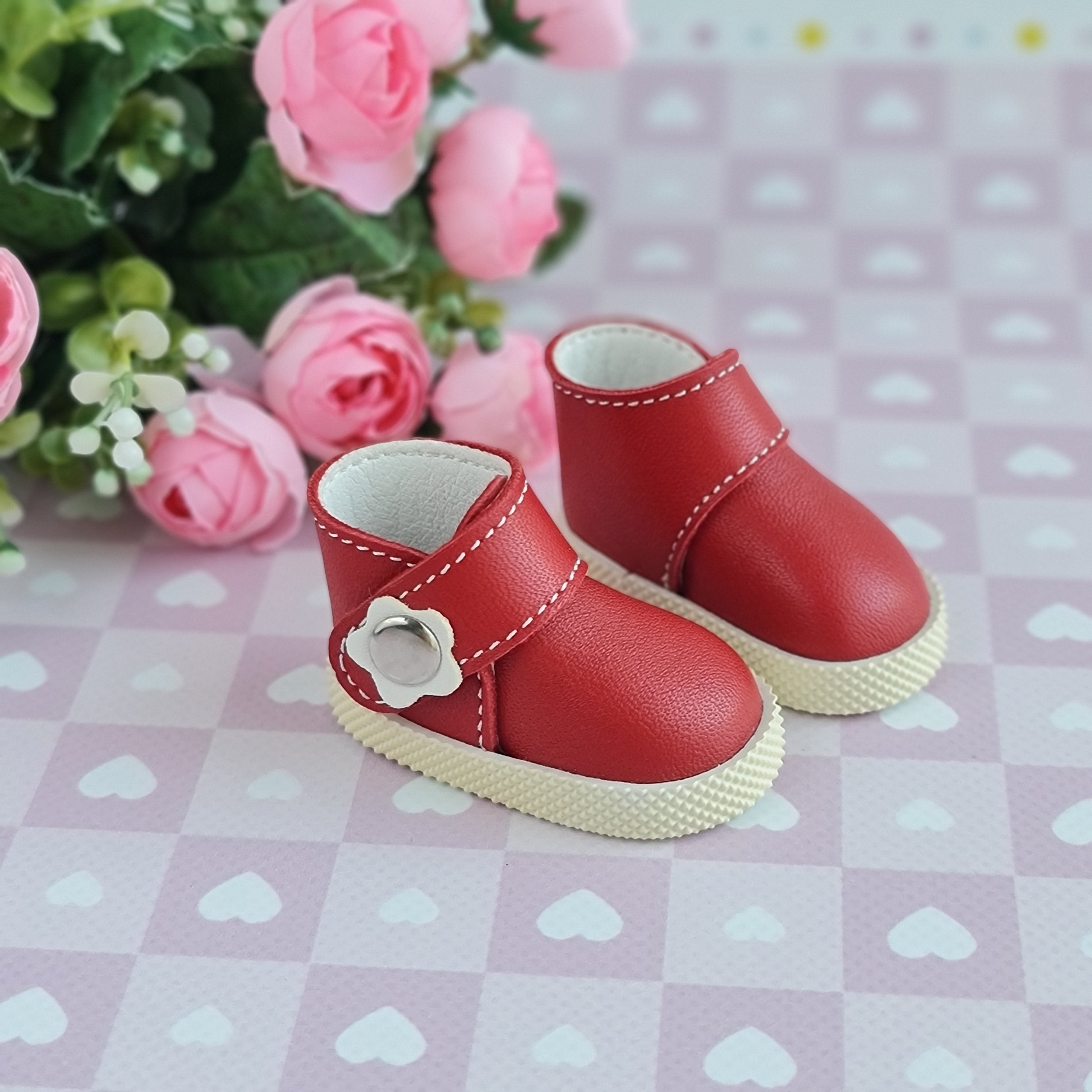 Gotz Little kidz doll shoes. 14 inch doll shoes.