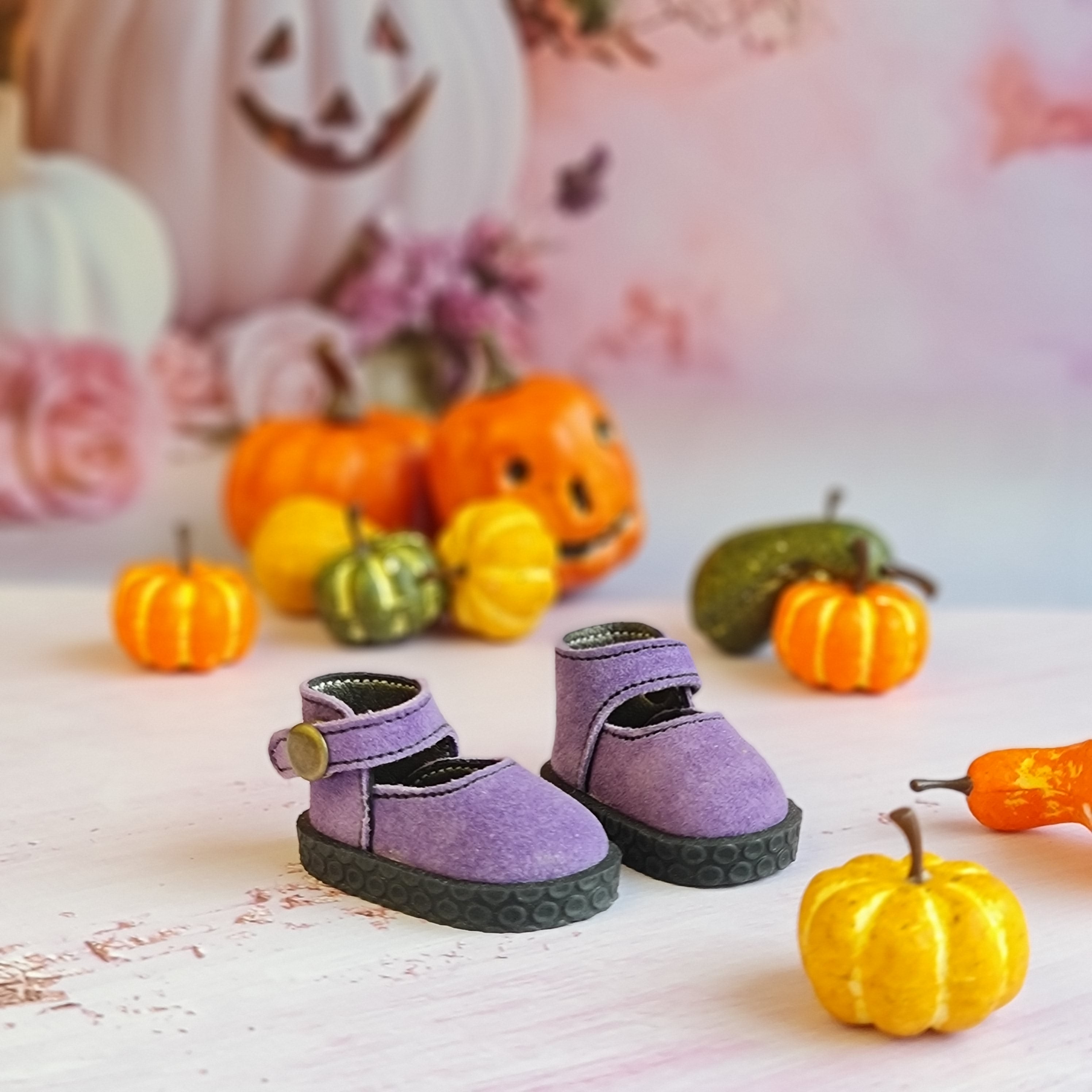 Ruby Red doll shoes. Shoes for Ruby Red Fashion Friends doll.