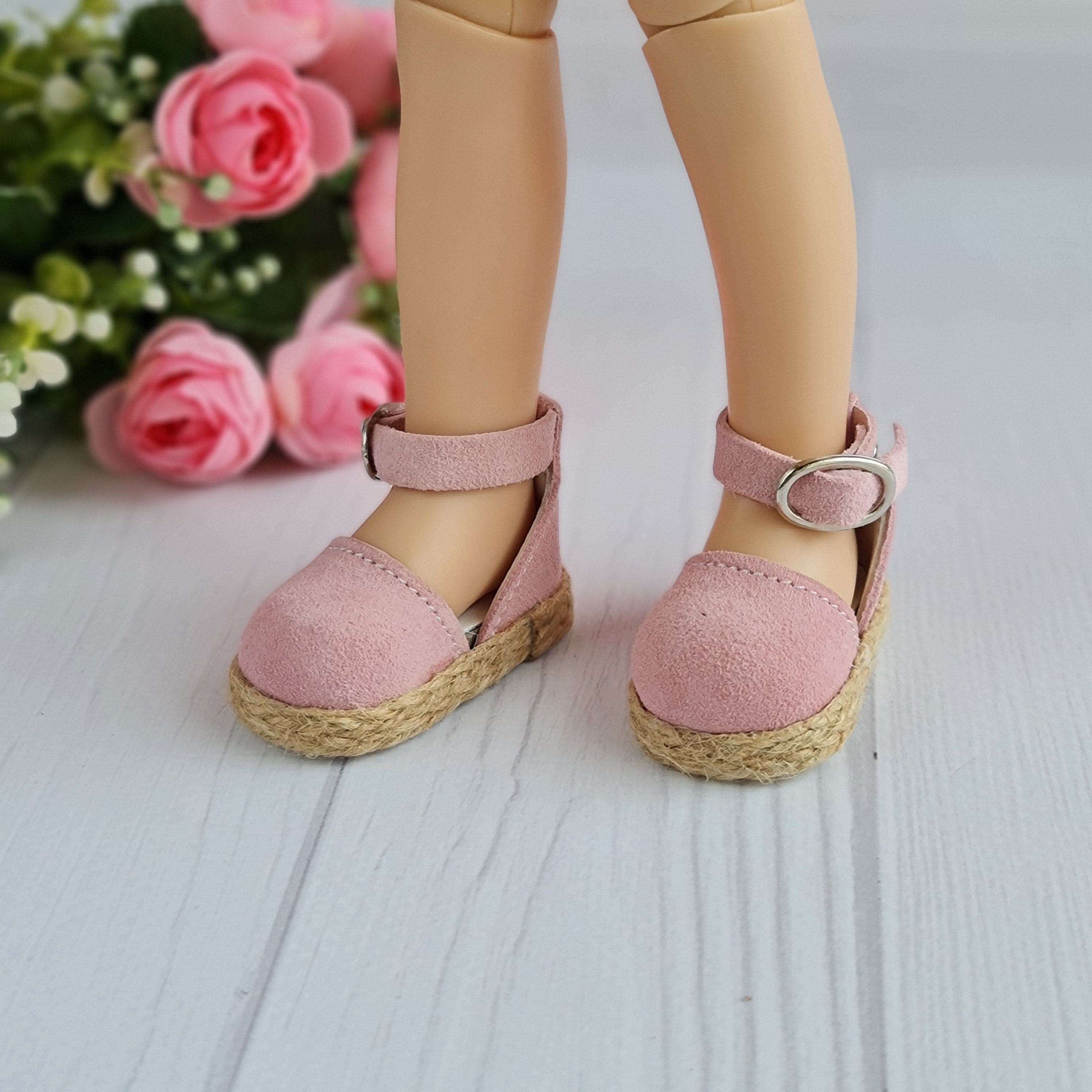 Paola Reina doll shoes. Shoes for Paola Reina Dolls.